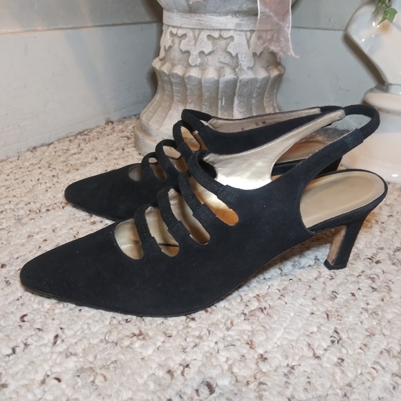 Vintage Black Suede Victorian Steampunk/Witchcore Style Slingback Strappy Pump - Picture 4 of 11